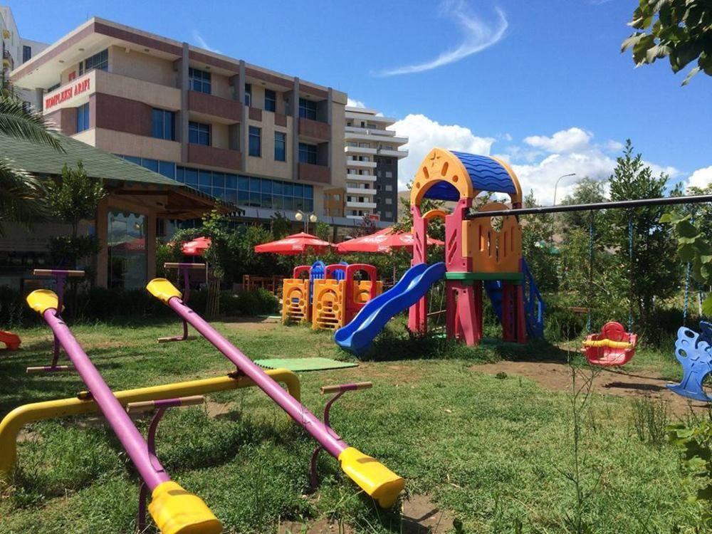 Hotel Arifi Shkodër Екстериор снимка