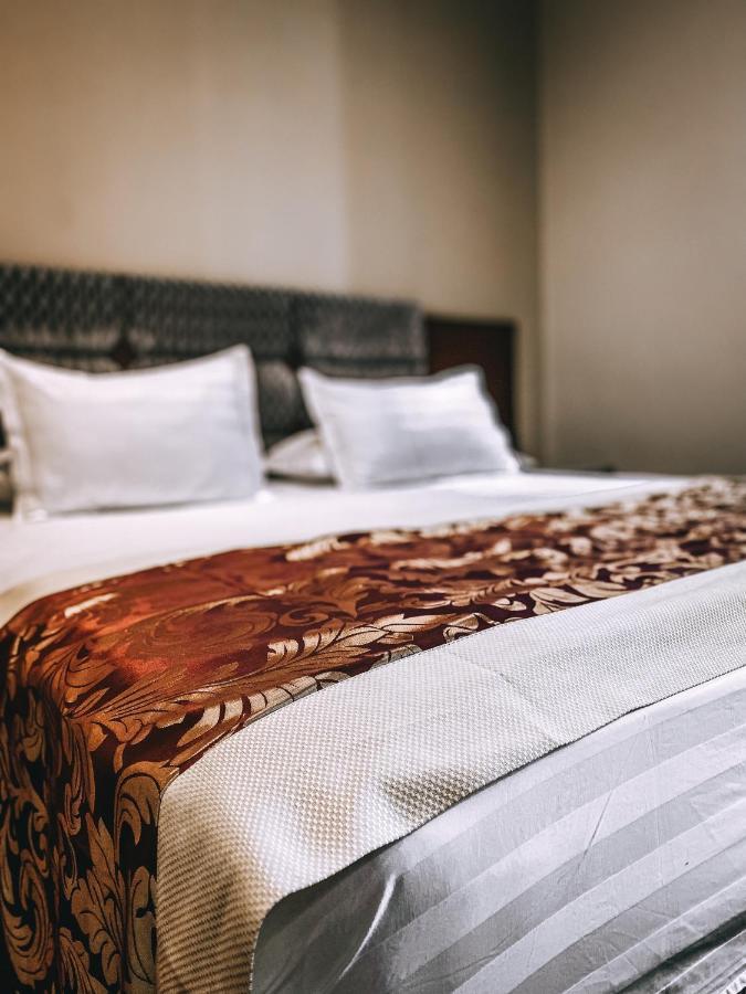 Hotel Arifi Shkodër Екстериор снимка