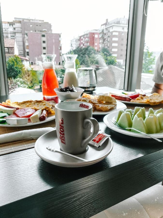 Hotel Arifi Shkodër Екстериор снимка
