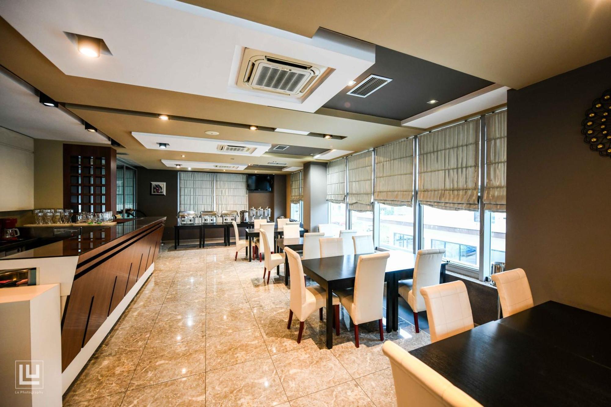 Hotel Arifi Shkodër Екстериор снимка