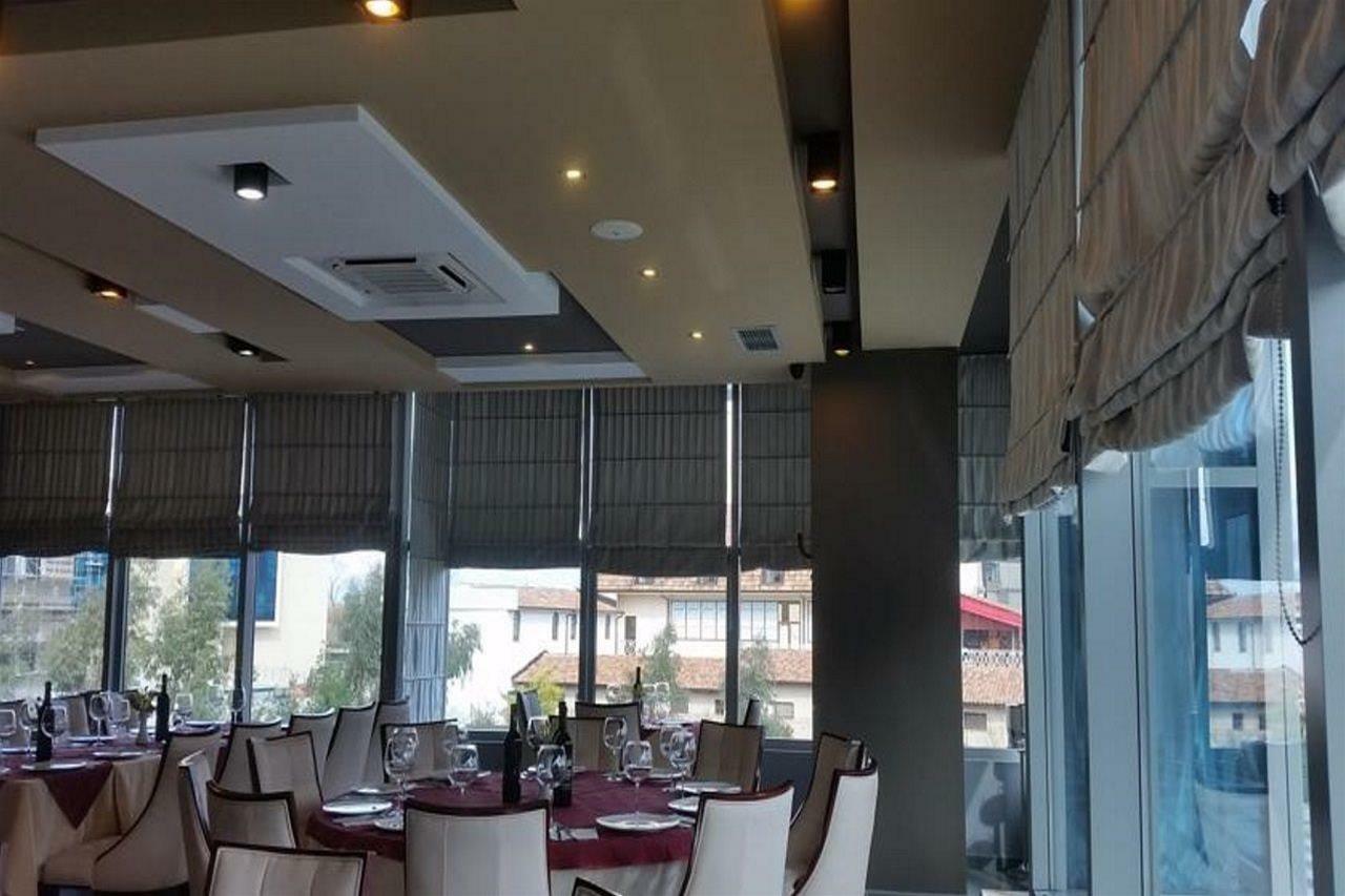 Hotel Arifi Shkodër Екстериор снимка